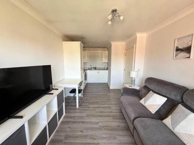 1 bed flat for sale