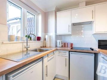 1 bed flat for sale