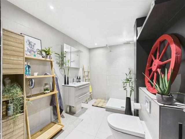 1 bed flat for sale