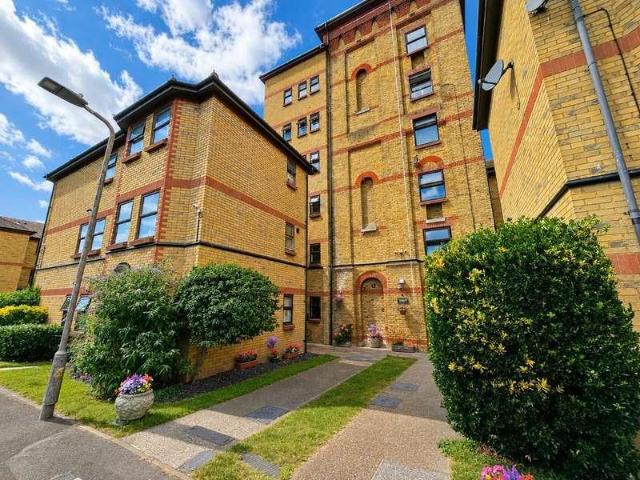 1 bed flat for sale