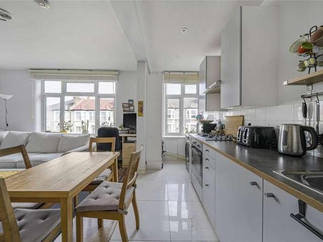 1 bed flat for sale