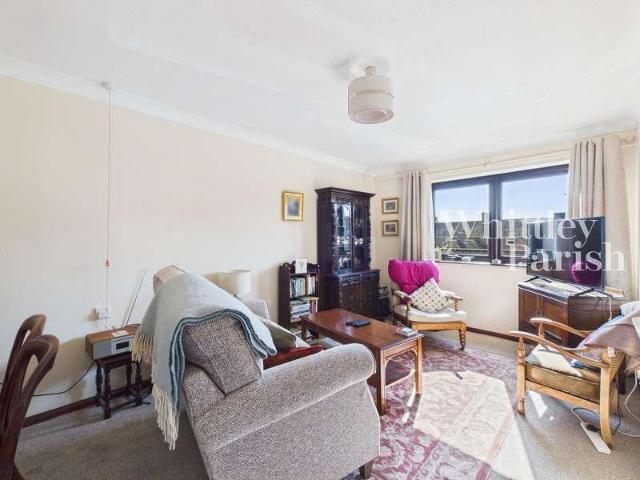 1 bed flat for sale