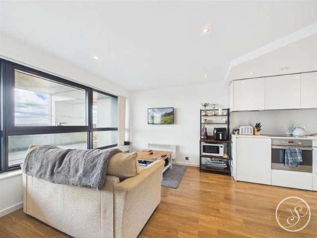 1 bed flat for sale