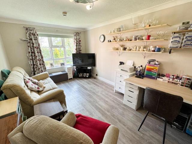 1 bed flat for sale