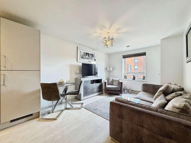 1 bed flat for sale