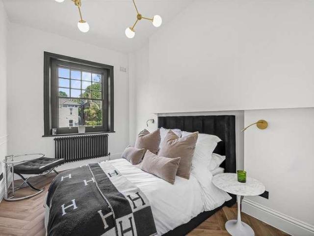 1 bed flat for sale