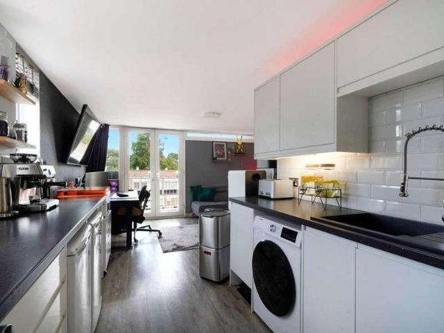 1 bed flat for sale