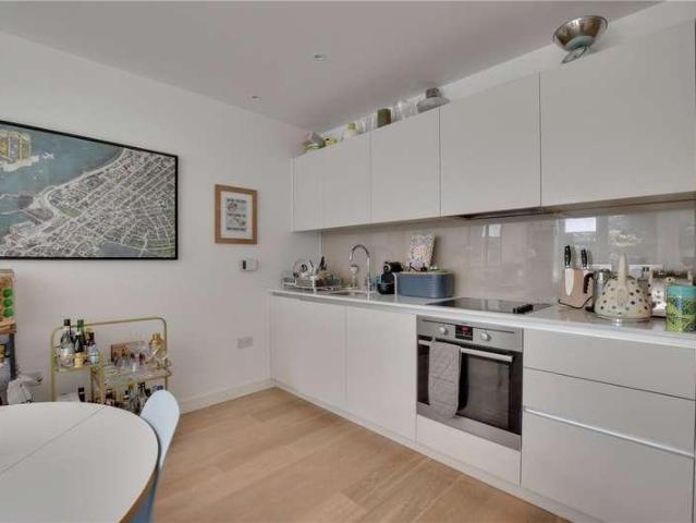 1 bed flat for sale