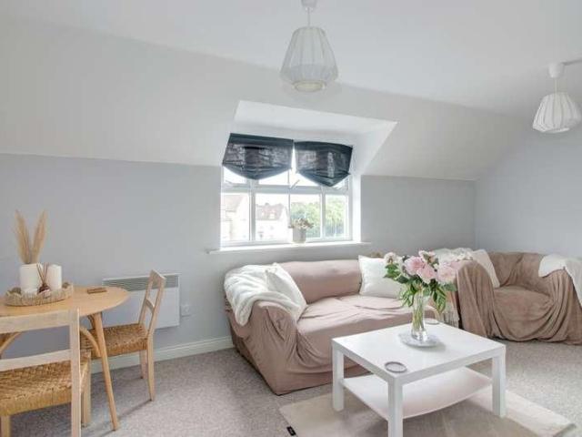 1 bed flat for sale