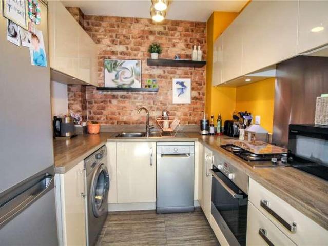 1 bed flat for sale