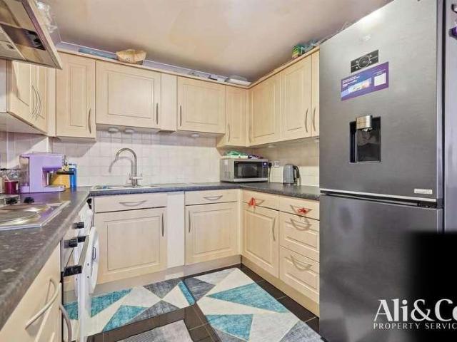 1 bed flat for sale
