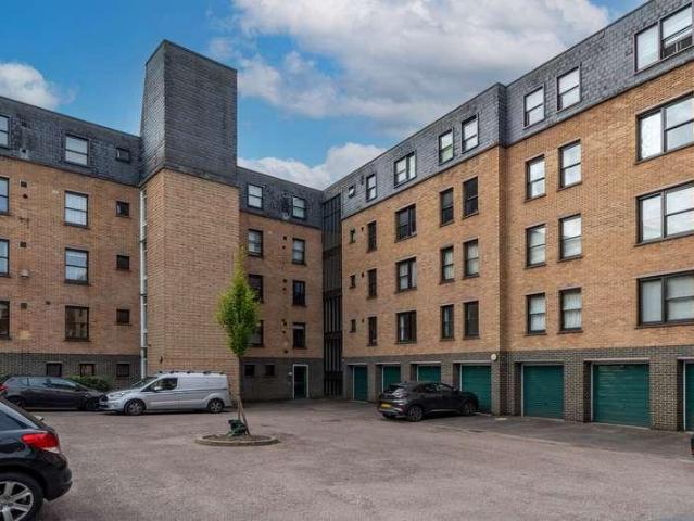 1 bed flat for sale