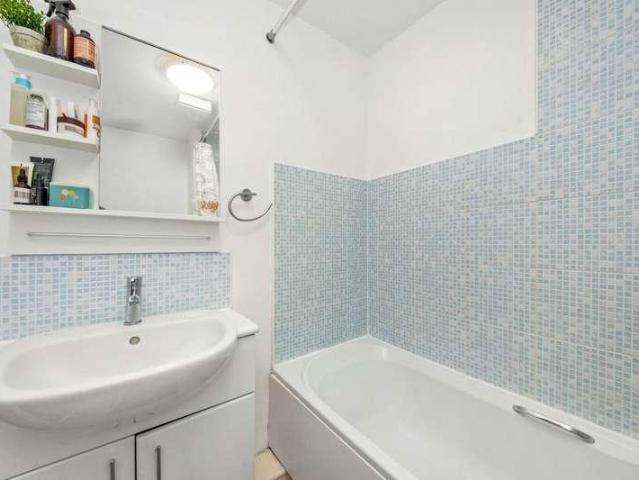 1 bed flat for sale