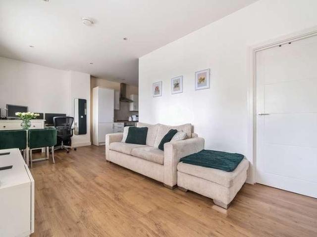 1 bed flat for sale