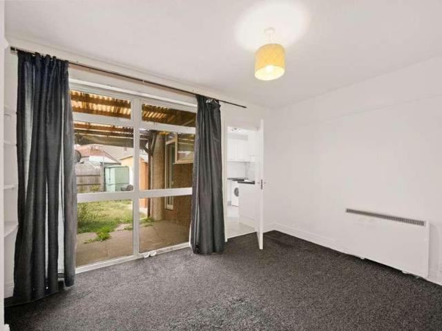 1 bed flat for sale