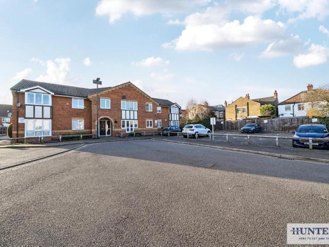 1 bed flat for sale