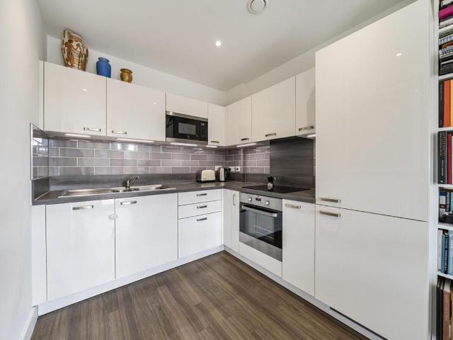 1 bed flat for sale