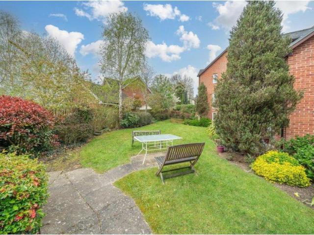 1 bed flat for sale