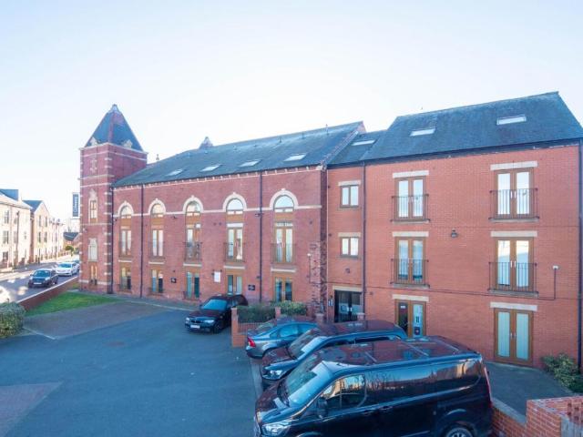 1 bed flat for sale