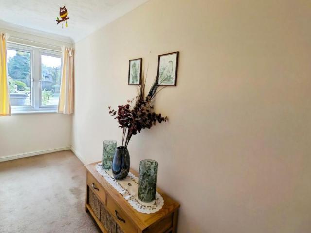 1 bed flat for sale