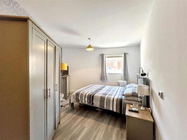 1 bed flat for sale