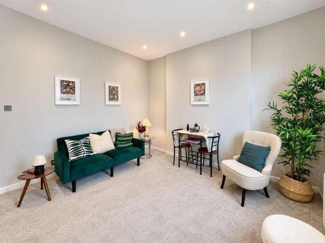 1 bed flat for sale