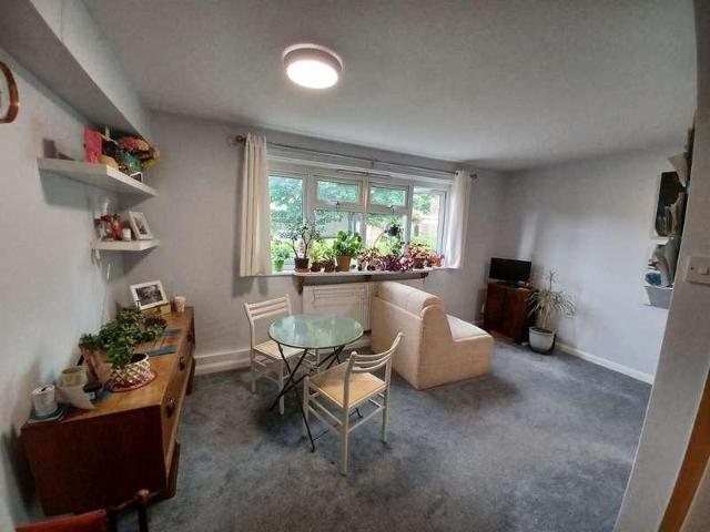 1 bed flat for sale
