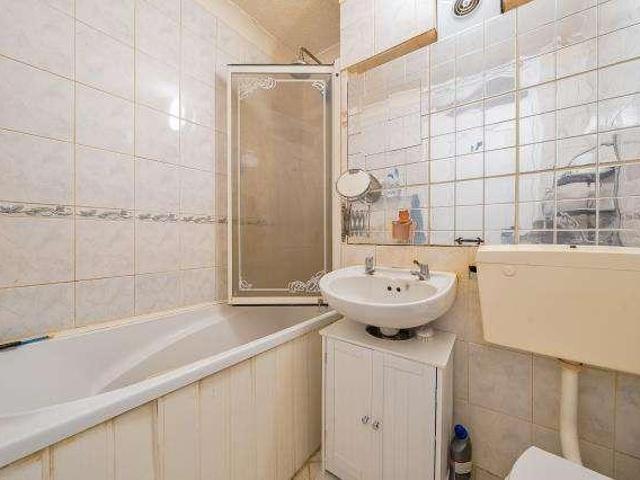 1 bed flat for sale