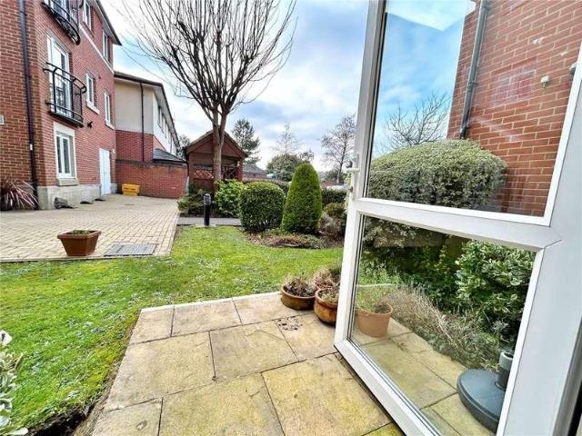 1 bed flat for sale