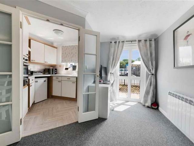 1 bed flat for sale