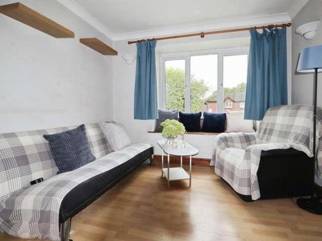 1 bed flat for sale