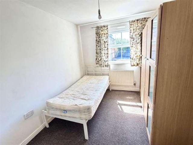 1 bed flat for sale