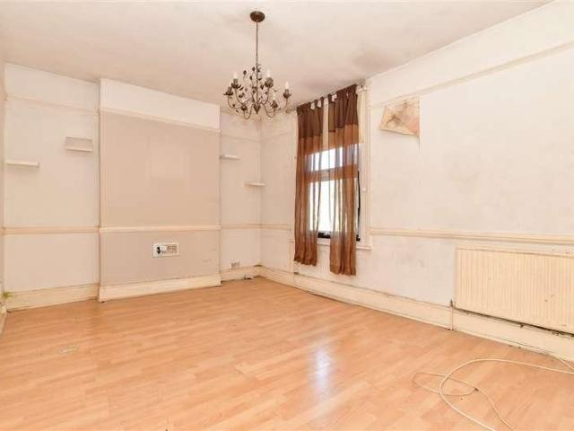 1 bed flat for sale