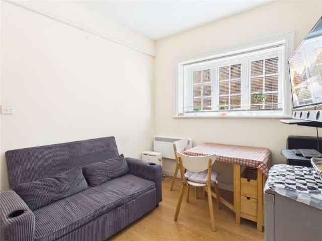 1 bed flat for sale