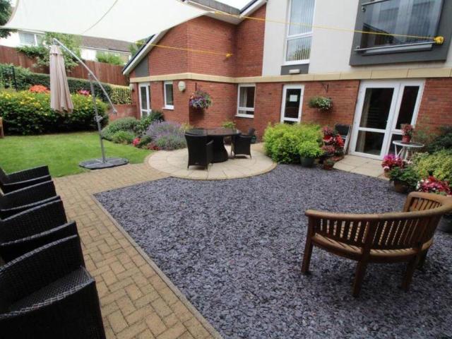 1 bed flat for sale