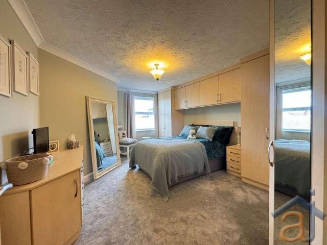 1 bed flat for sale