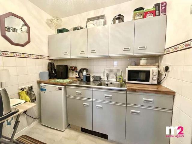 1 bed flat for sale