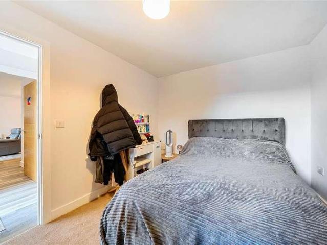1 bed flat for sale