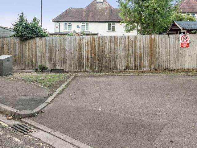 1 bed flat for sale