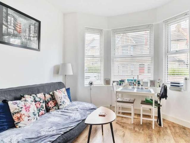 1 bed flat for sale