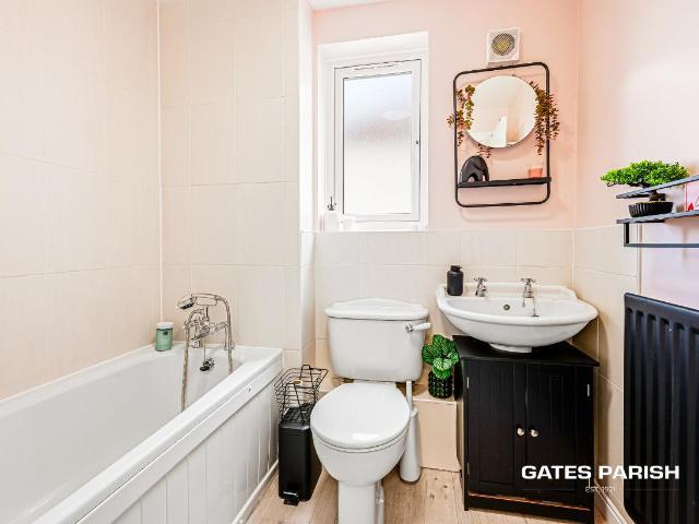 1 bed flat for sale