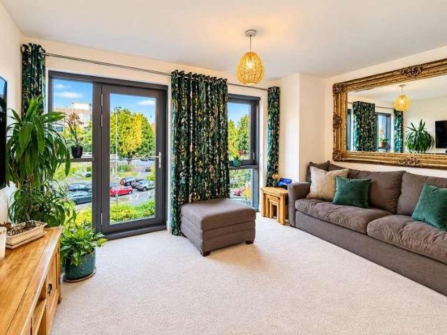 1 bed flat for sale