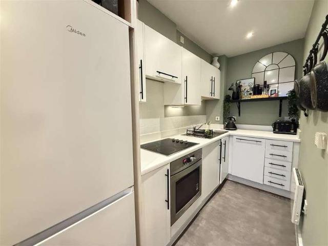 1 bed flat for sale