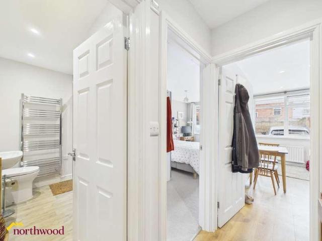 1 bed flat for sale