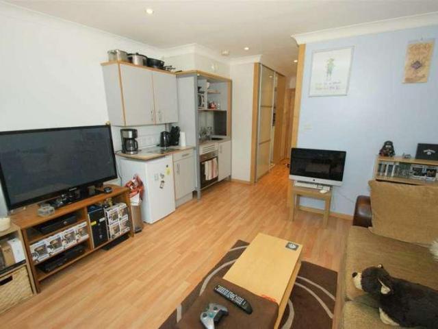 1 bed flat for sale