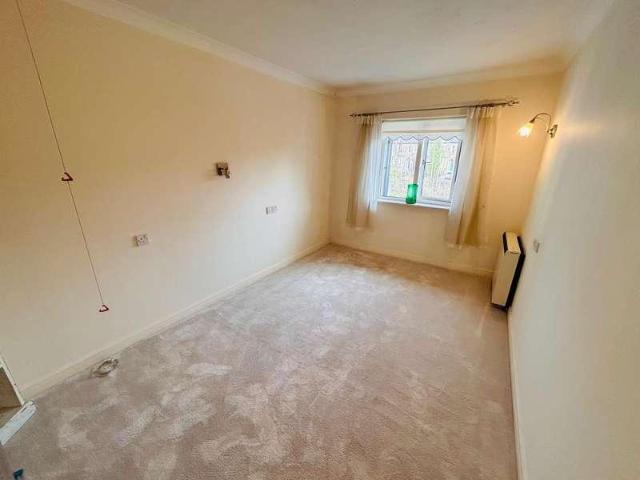 1 bed flat for sale
