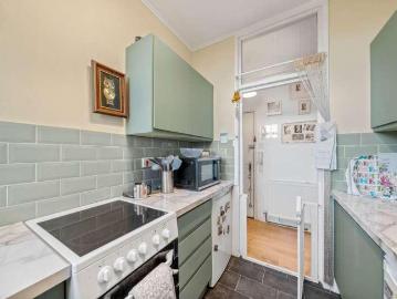 1 bed flat for sale