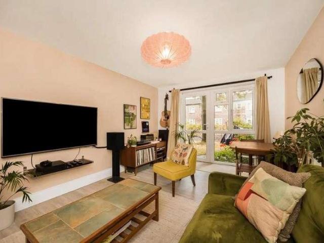1 bed flat for sale