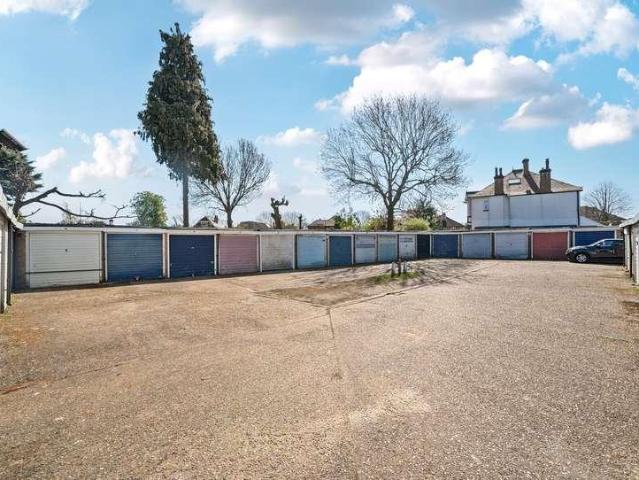 1 bed flat for sale