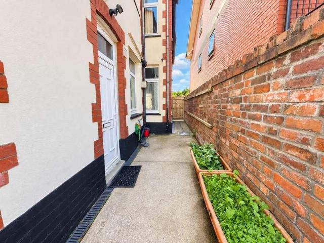 1 bed flat for sale
